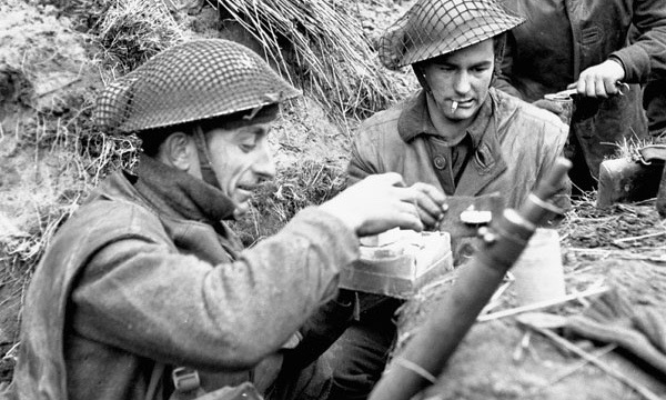 eating the ration in the field 2